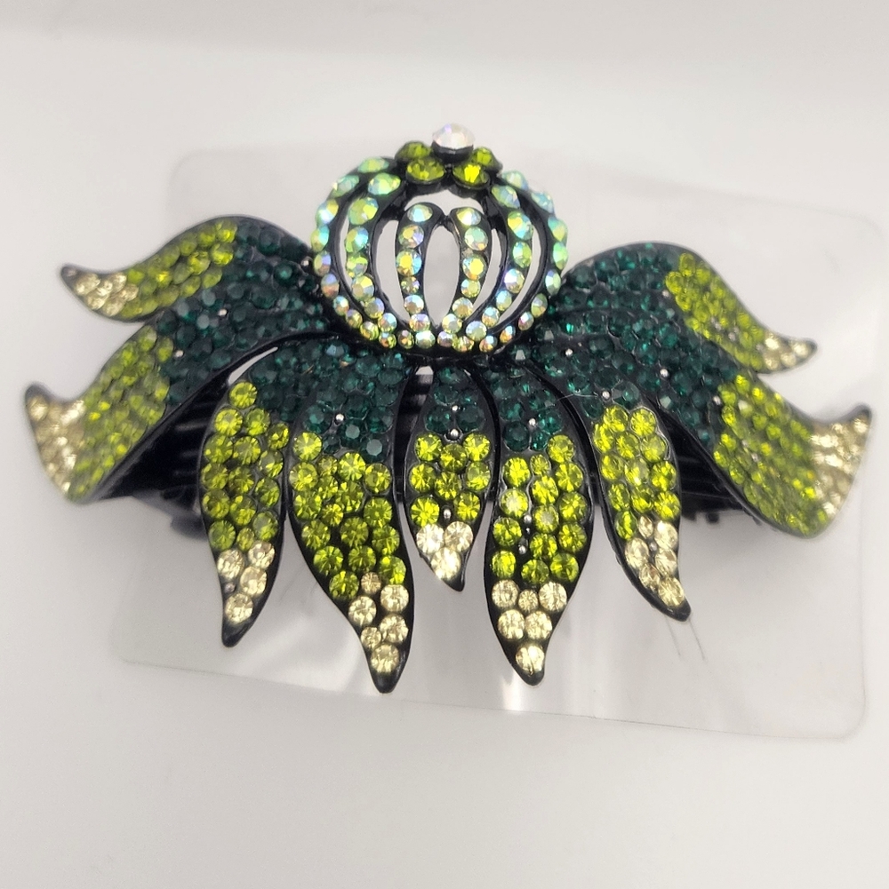 Vintage Style Green Rhinestone Leaf Hair Clip New on Card